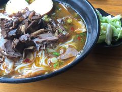 -花溪巷牛肉粉(泉城路店)
