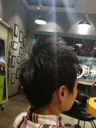 -时尚殿堂明星门店