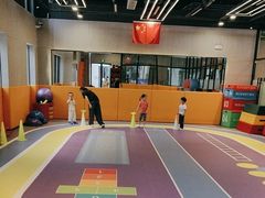 -小小特工运动馆(宝山三邻桥中心)