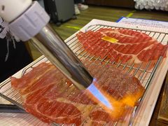 铺天盖地顶级澳牛肉火焰寿司-仙隐小鹿中華の日料(正弘城店)