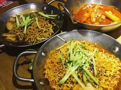 炸酱拉面-富乐满韩国正宗炸鸡韩国料理(虹泉路店)