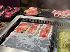 -牛里牛气· 榴莲海鲜鲜牛肉自助火锅·烤肉(横岗店)