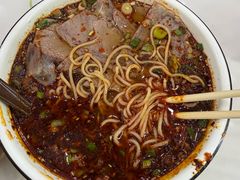 -伊穆祥牛肉面总店·清真