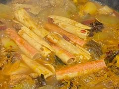 -邹家军铁锅炖(杨家湾店)