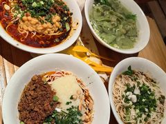 -周小波重庆小面·重庆名小吃(邹容路店)