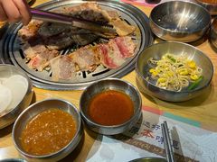 -老炉家木炭烤肉(长江国际店)