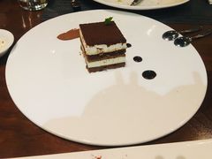 -GreyWhale灰鲸餐厅(武汉国际广场店)