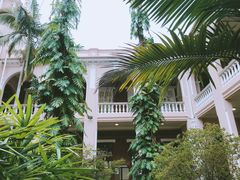 -香港大学