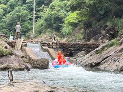 -安吉龙王山峡谷漂流