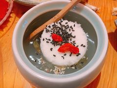 -野山舂·贵州现舂酸汤火锅(鸿通城店)