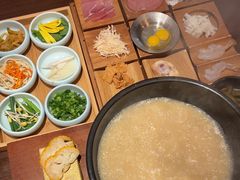 -银米·云南传统过桥米线(双廊黑金冠店)