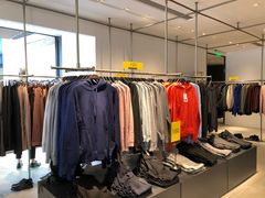 -URBAN REVIVO(欢乐海岸购物中心店)