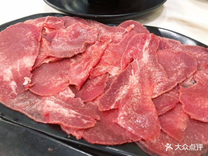 荣记潮汕牛肉火锅(万达店)香嫩牛舌图片 - 第1张