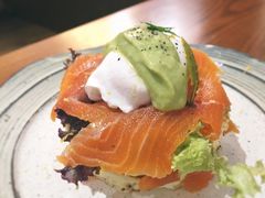 三文鱼水波蛋松饼-AFS Cafe & Canteen(闽江二路店)