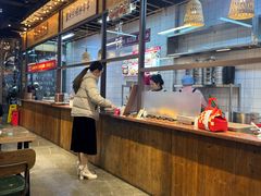 -丽丽三鲜螺蛳粉(田林路店)