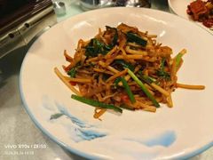 -饭橘汉江码头·乡野土菜馆(静安路店)