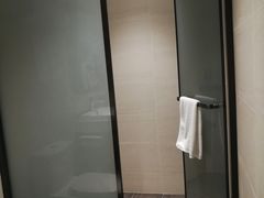 -汉庭优佳(上海恒隆广场南京西路地铁站店)