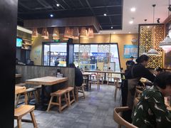 大堂-蒙自源过桥米线(红谷滩万达店)