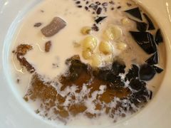 娟姗奶大满贯-RUXU入续糖水铺与包(卓悦中心店)