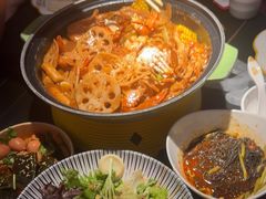 -多嘴超级肉蟹煲(中街恒隆故宫店)