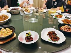 -鸿星花园酒家(银亿家园店)