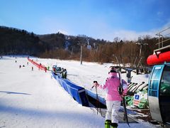 -亚布力新体委滑雪场