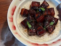 黑松露酱烧肉配泰国米饭-九福楼大酒店