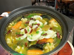 -周鱼小馆石锅酸菜鱼(活力汇店)