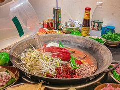 -四小区火锅·巷子里的重庆火锅(花照壁店)