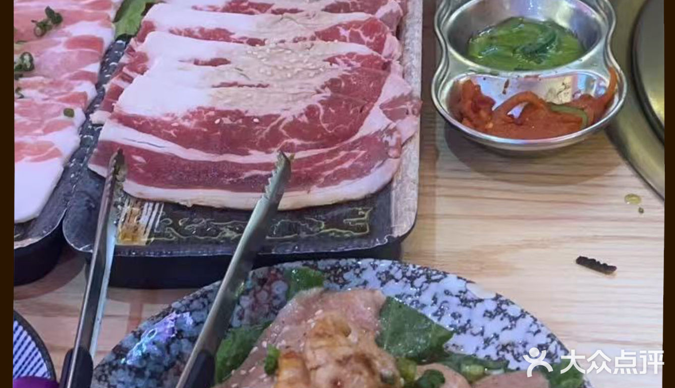 外卖点烤肉有多香?牛五花爆汁、鸡腿肉嫩滑