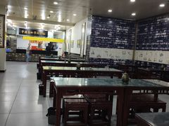 大堂-牛一嘴·兰州牛肉面·大盘鸡(财富中心店)