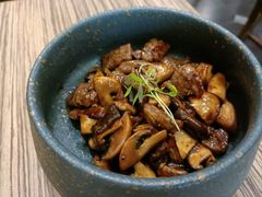 牛肉炒蘑菇-榖屋house of flour(张江首店)
