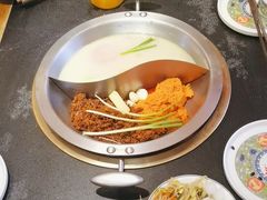 -沸炉重庆老火锅(军事博物馆店)