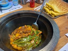 -山河屯铁锅炖·非遗东北菜(南山店)