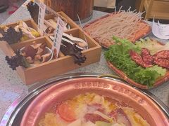 -阿婆情腊排骨火锅(金虹路店)