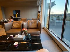 靠窗位-亿诣蝎府炸酱面羊蝎子火锅(酷车小镇店)