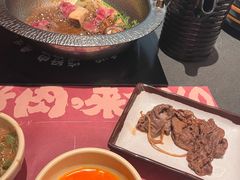 -牛YO寿喜烧·铁板烧和牛火锅自助(市府恒隆店)