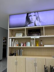 -Coo Hair salon