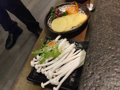 -湊湊火锅·茶憩(打浦桥日月光店)