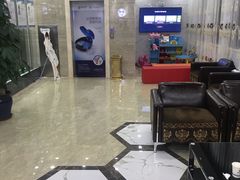 -茂菊口腔连锁(浦东南路店)