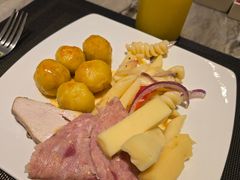 -三亚湾海居铂尔曼度假酒店