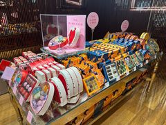 -VENCHI 闻绮(上海佛罗伦萨小镇店)