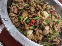 -湖南人家湘菜馆(镇江路店)