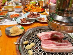 -唯成•韩国炭火烤肉 유성고기