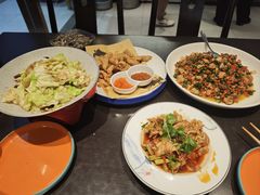 -川流不息·地道川菜·小龙虾(松东路店)