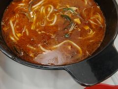 -吕阿婆骨汤麻辣烫(云岗店)
