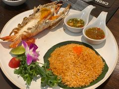 -Chom Cafe and Restaurant