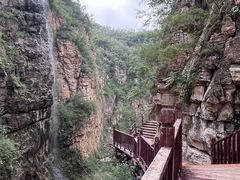 -大平台龙居瀑布旅游区