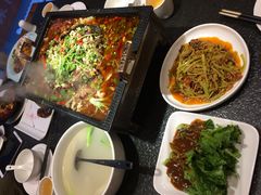 -万重锦·人文川菜馆(骡马市店)