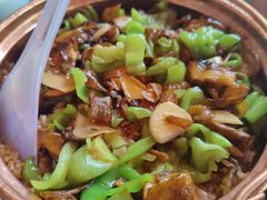 牛肝菌焖饭-朱家小厨(红塔西路店)